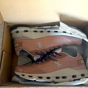 Oncloud cloudnova form size 9.5